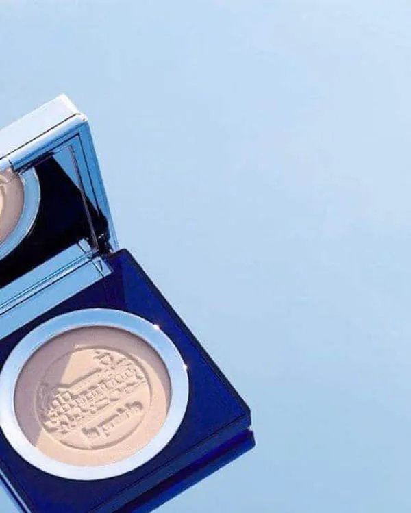 Phấn Phủ La Prairie Skin Caviar Powder Foundation SPF 15 UVA/PA++ Màu NW10 Tender Ivory 9g