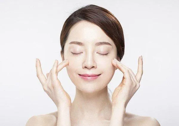 Kem Dưỡng Hỗ Trợ Phục Hồi Da Eucerin Urea 5% Repair Face Cream 50ml