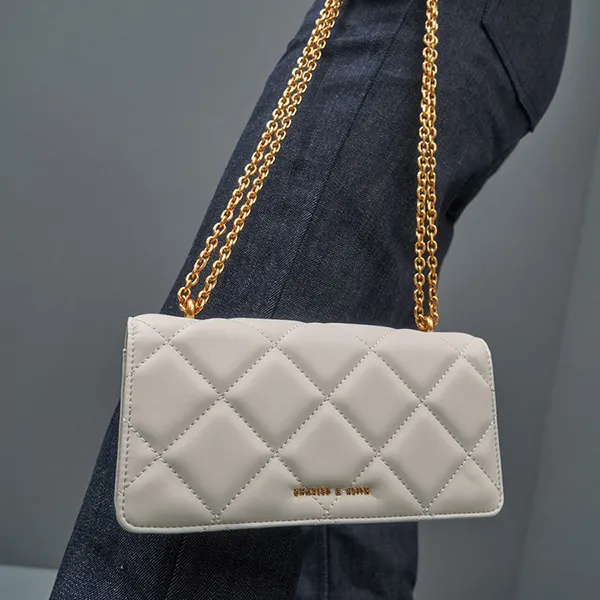 Túi Xách Nữ Charles & Keith CNK Chain Handle Quilted Long Wallet Cream 10680924 Màu Trắng Kem
