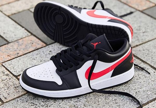 Giày Thể Thao Nike Wmns Air Jordan 1 Low Siren Red DC0774-004 Màu Đen Trắng Size 42.5 - 4