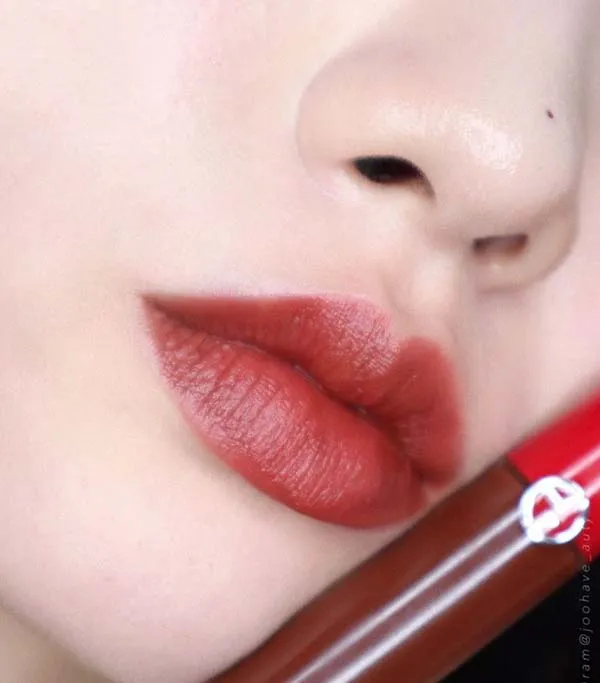 Son Kem Giorgio Armani Lip Maestro Liquid Matte Lipstick 209 Pazzalo Màu Nâu Chocolate