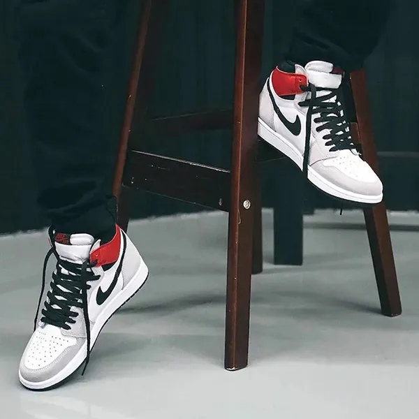 Giày Nike Air Jordan 1 Retro High OG Light Smoke Grey 555088-126/575441-126 Màu Xám Size 40