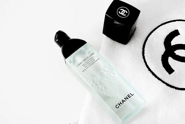 LEAU MICELLAIRE AntiPollution Micellar Cleansing Water  CHANEL