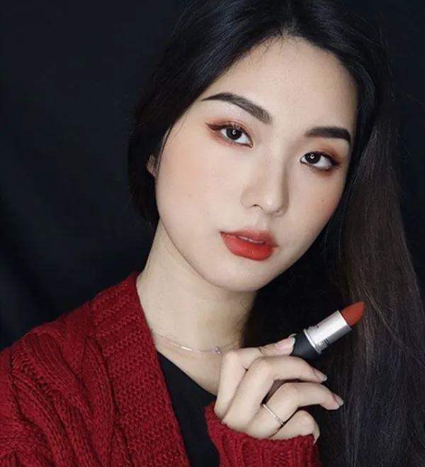 Son MAC Powder Kiss 926 Dubonnet Buzz Màu Đỏ Gạch