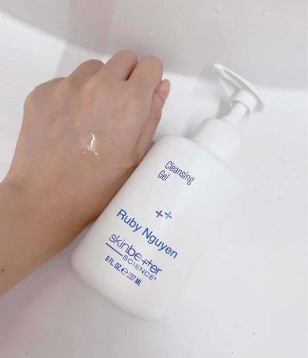 Sữa Rửa Mặt SkinBetter Science Cleansing Gel 237ml