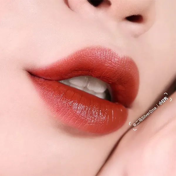 Son MAC 486 Marrakesh Me Later Màu Đỏ Đất Love Me Liquid Lip Colour