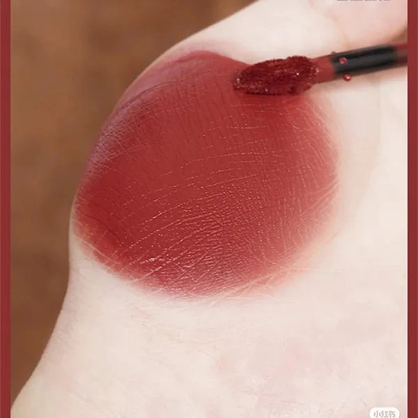 Son MAC 483 It's All Me Màu Hồng Đất Love Me Liquid Lip Colour