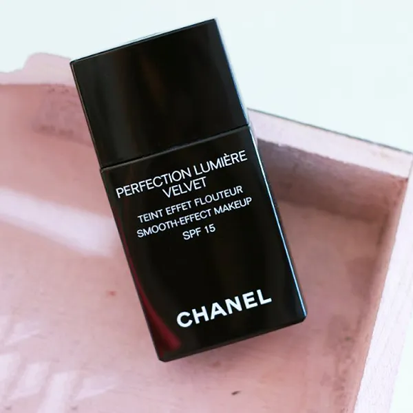 Emtalks Dior Forever Flawless Perfection Foundation Review VS Chanel  Perfection Lumiere Review