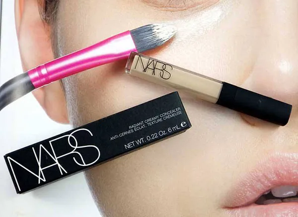 Che Khuyết Điểm Nars Radiant Creamy Concealer Màu Chantilly Cho Da Trắng Sáng 6ml