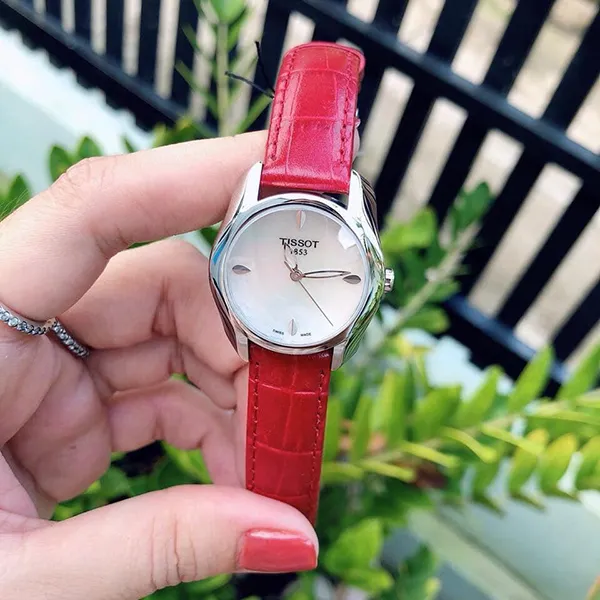 Đồng Hồ Nữ Tissot T-Wave Mother Of Pearl Dial Ladies Watch T023.210.16.111.01