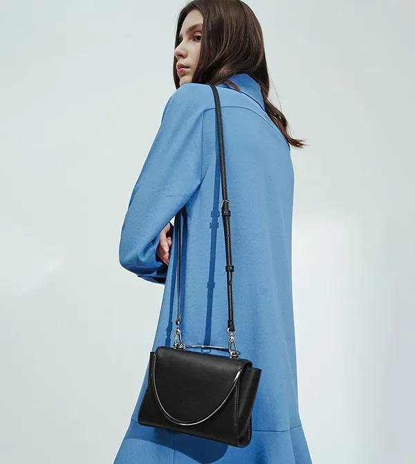 Túi Cầm Tay Nữ Charles & Keith CNK Metallic Trimmed Front Flap Bag 50270521 Black Màu Đen