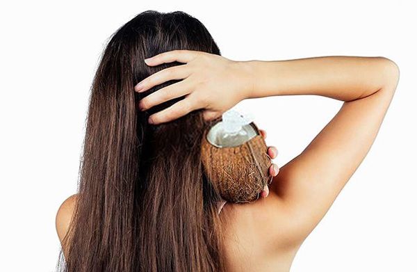 8 mẹo dưỡng tóc bằng dầu dừa giúp tóc dài nhanh và suôn mượt 1