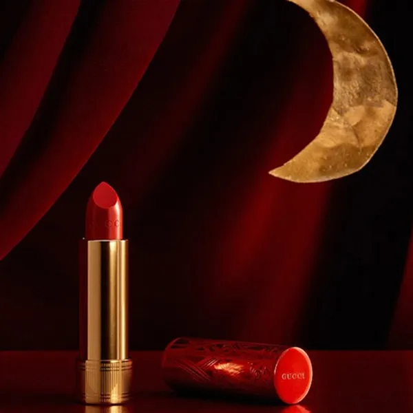 Son Gucci 513 Emmy Red Limited Edition Màu Đỏ Tươi