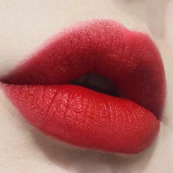 Son Dior Rouge 999 Golden Nights Xmas Matte Phiên Bản Bông Tuyết Màu Đỏ Thuần