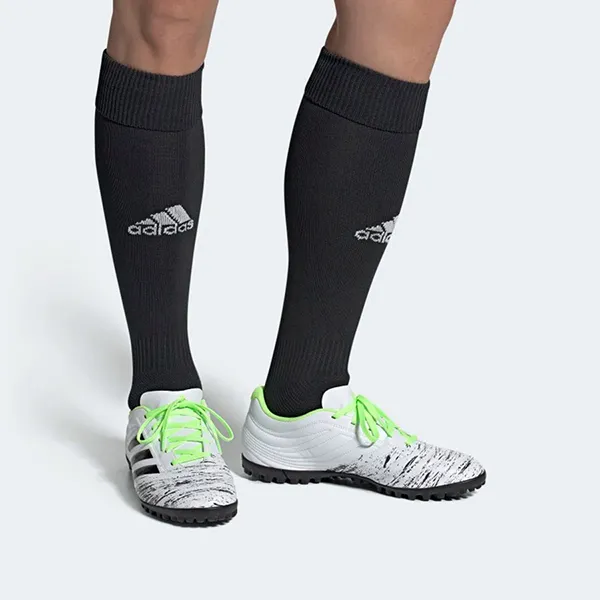 Top 12 mẫu giày đá bóng Adidas chính hãng chất lượng tốt hiện nay