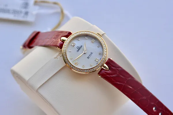 Đồng Hồ Omega Ladies De Ville Prestige Dew Drop White Pearl 424.58.27.60.55.001 - Đồng hồ - Vua Hàng Hiệu