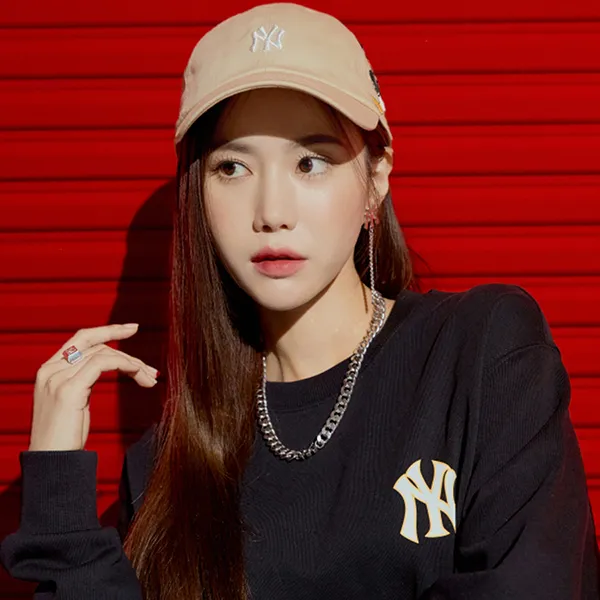 Mũ MLB x Disney Donald Duck Ball cap New York Yankees 3ACPD011N-50BGS Màu Be