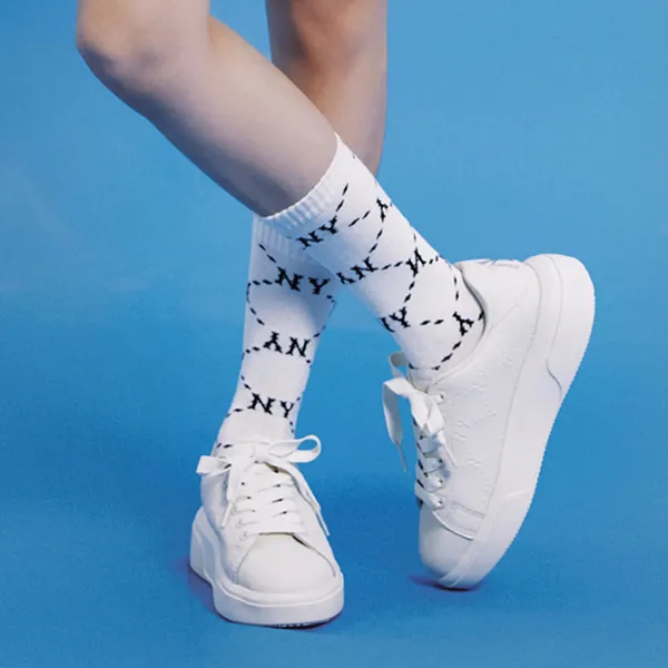 Tất MLB Monogram Diamond Socks New York Yankees 3ASOL0316-50CRS Màu Trắng