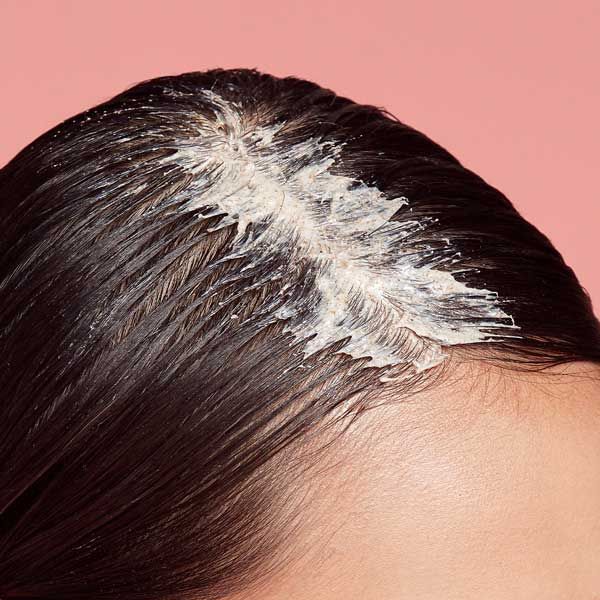 7 cách tẩy da chết cho da đầu giúp tóc khỏe đẹp từ thiên nhiên