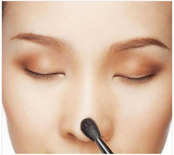 Hướng dẫn cách đánh highlight từ các chuyên gia makeup hàng đầu-5