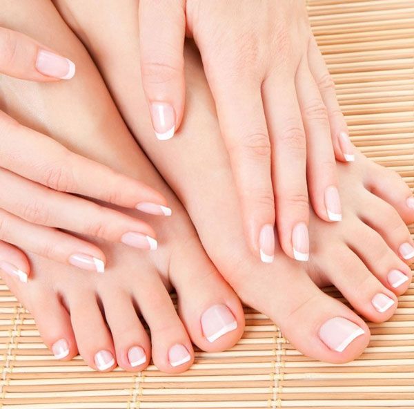 300 nail chân màu trắng đơn giản sành điệu và sang trọng cho phái đẹp