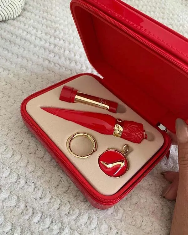 Set Son Christian Louboutin Silky Velvet Customized Vanity Kit Limited 001