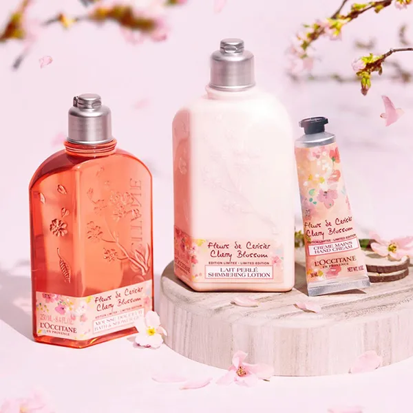 Sữa Dưỡng Thể L'Occitane Cherry Blossom Shimmered Lotion 250ml Phiên Bản Giới Hạn