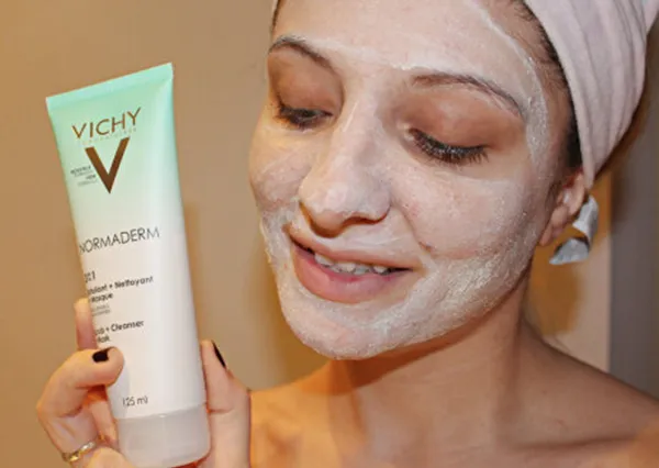 Gel Rửa Mặt Tẩy Tế Bào Chết Ngừa Mụn Vichy Normaderm 3 In 1 Scrub + Cleanser + Mask 125ml
