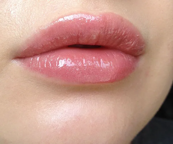 Son bóng Chanel Rouge Allure Gloss Colour and Shine Lipgloss in one click   màu 13 15 16 17 18  Son bóng  TheFaceHoliccom