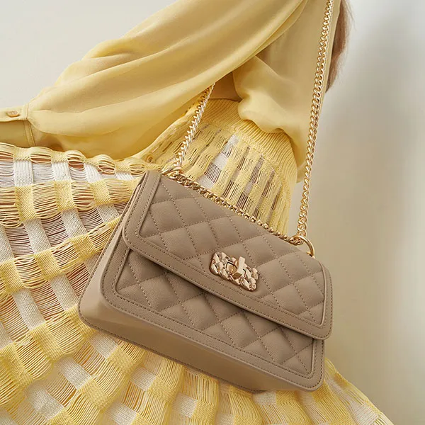 Túi Đeo Chéo Nữ Charles & Keith CNK Micaela Quilted Chain Bag Sand 80151108 Màu Be