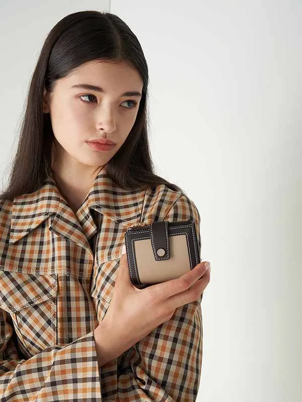Ví Nữ Charles & Keith CNK Bronte Stitch Trim Short Wallet Sand 11200018 Màu Nâu Đen