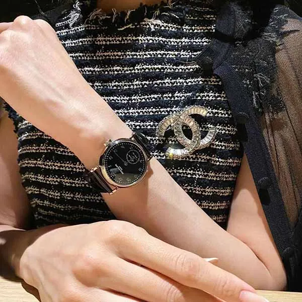 Cài Áo Chanel Other Jewels Logo CC Strass A63085 Màu Bạc