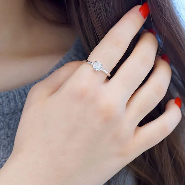 Nhẫn Swarovski Attract Ring Round, White, Rhodium Plated 5402428 Màu Bạc Size 52