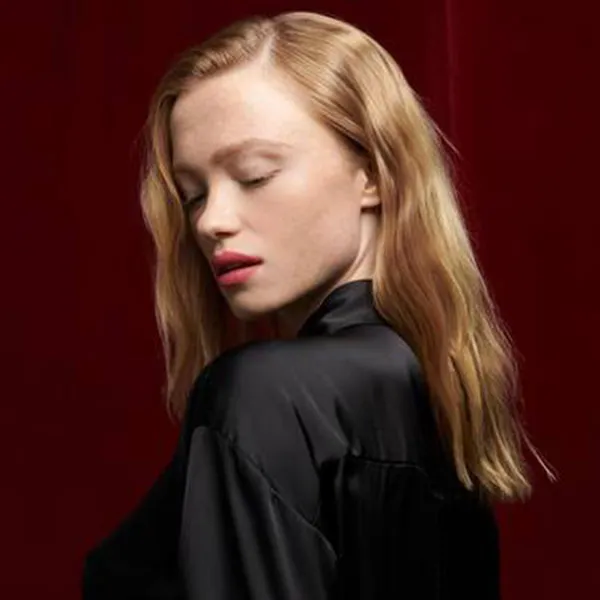 Son Yves Saint Laurent YSL The Slim Velvet Radical 303 Rose Incitement Màu Hồng Đào