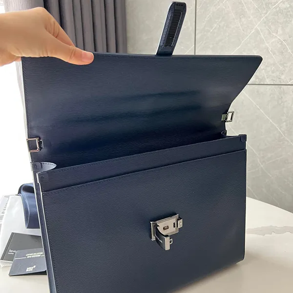 Cặp Xách Tay Montblanc 4810 Westside Single Gusset Briefcase Màu Xanh Navy