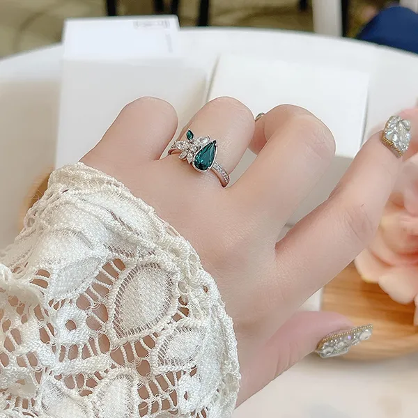 Nhẫn Swarovski Botanical Ring, Light Multi-Colored Màu Xanh Bạc Size 52