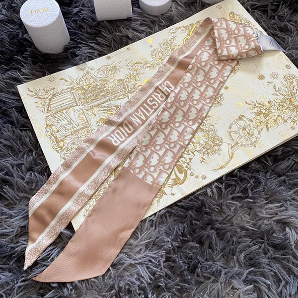 Khăn Nữ Dior Oblique Mitzah Màu Nâu Đất Phối Trắng - Thời trang - Vua Hàng Hiệu
