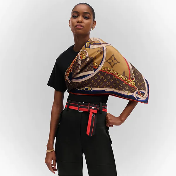 Khăn Nữ Louis Vuitton LV Tribute To Square Màu Nâu