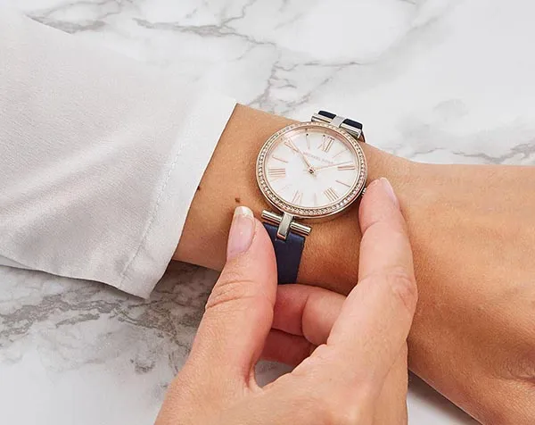 Đồng Hồ Nữ Michael Kors MK2833 Dây Da 38mm Màu Xanh Navy