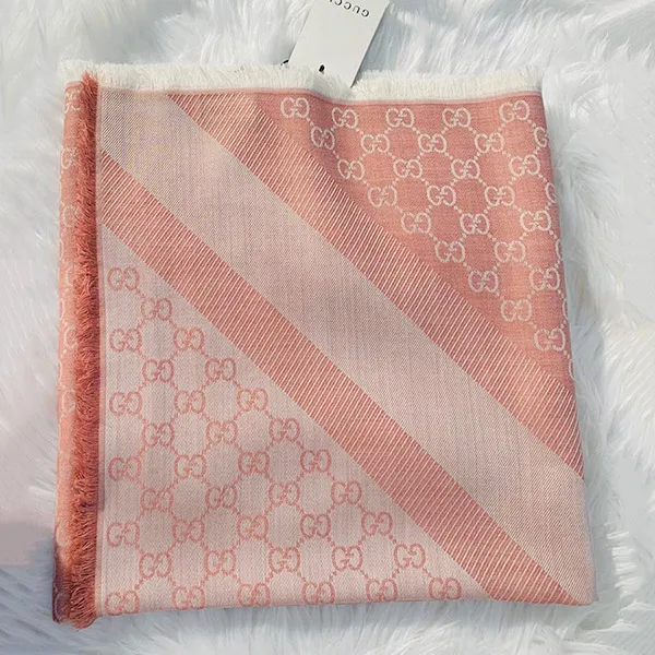 Khăn Quàng Cổ Gucci Wool Scarf Logo GG Jacquard Print Màu Hồng - Thời trang - Vua Hàng Hiệu