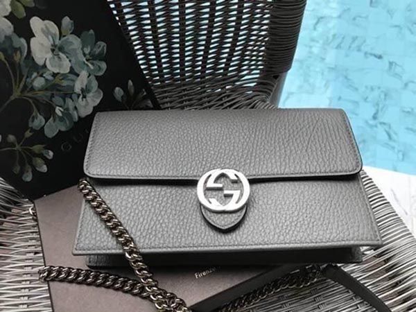 Túi Xách Gucci Pebbled Leather Interlocking G Wallet On Chain Clutch Bag Màu Đen - 3