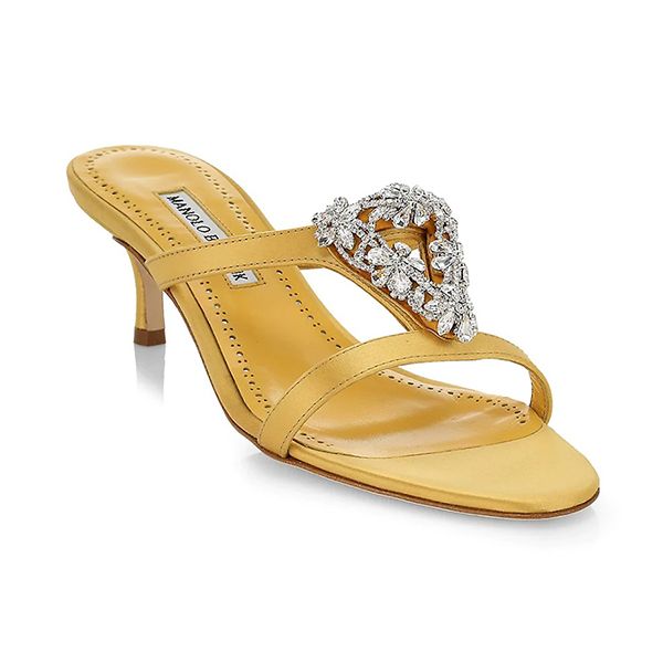 Dép Cao Gót Manolo Blahnik Trinamu Satin Embellished Sandals Màu Vàng - 1