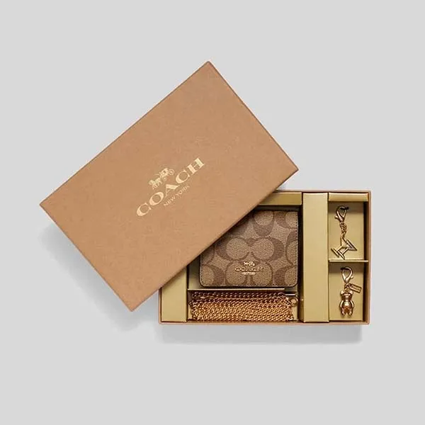 Ví Nữ Coach Gift Set On A Chain With Charms Mini Wallet Màu Nâu