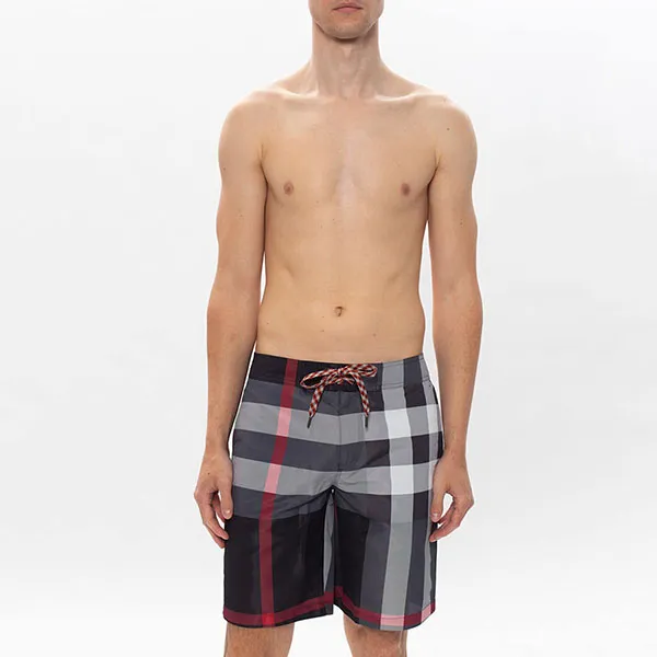 Quần Shorts Burberry Charcoal IP Màu Đen Đỏ