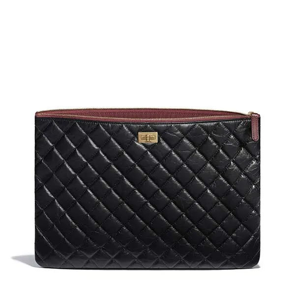 Túi Cầm Tay Chanel Pouch Classic A82726 Y04634 C3906 Màu Đen