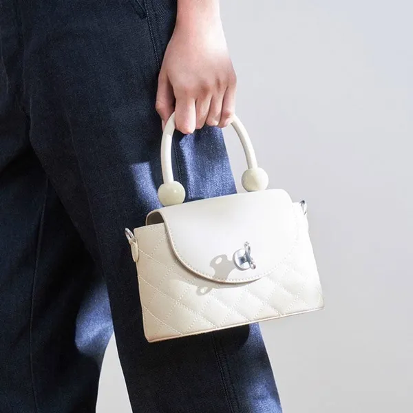 Túi Xách Tay Nữ Charles & Keith CNK 50701121 Màu Trắng