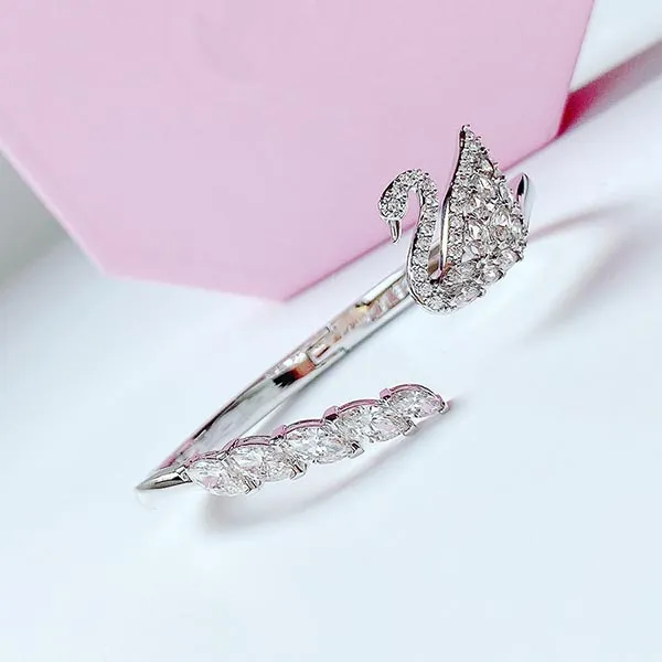 Vòng Đeo Tay Swarovski Swan Lake Banglewhite, Rhodium Plated Màu Bạc Size S