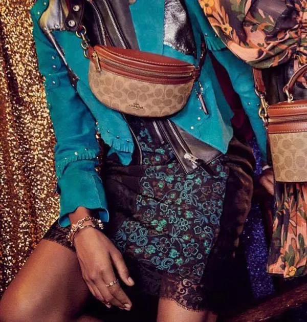 Túi Đeo Hông Coach Belt Bag In Signature Canvas Brown Màu Nâu