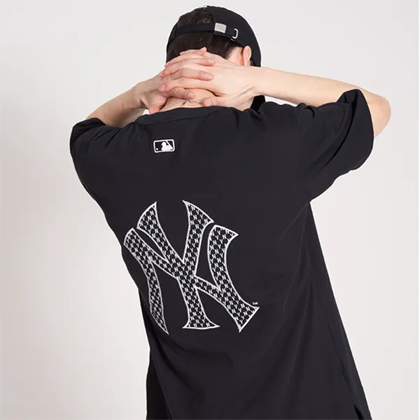 Áo Phông MLB Monogram Back Logo New York Yankees Tshirt 3ATSM2023-50BKS Màu Đen Size S - 4