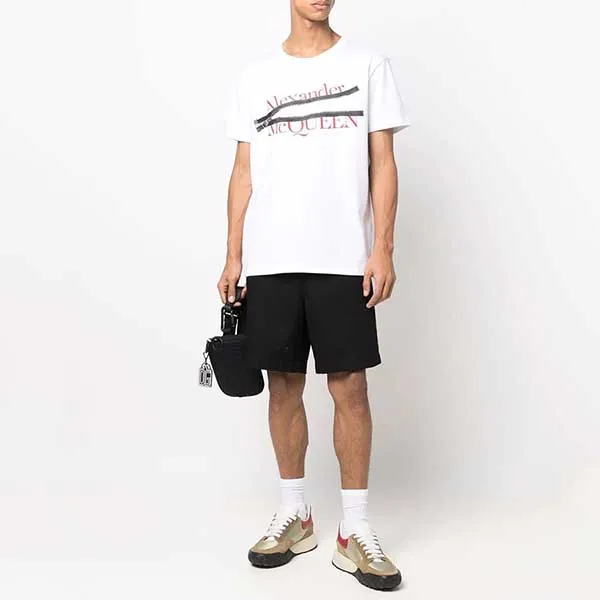 Áo Phông Alexander Mcqueen Logo-Print Cotton T-Shirt QSZ8A Màu Trắng